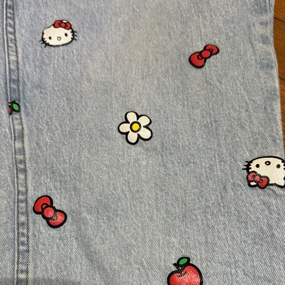 Hello Kitty Floral Embroidered Women's Jeans - Picture 2 of 2